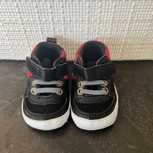 Carter’s Newborn Buffalo Plaid - Red/Black Booties